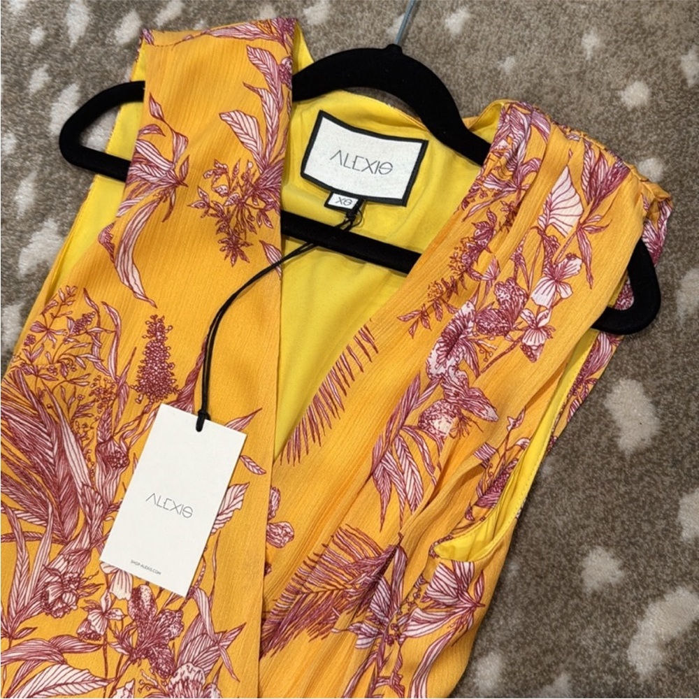 Alexis Tuscan Palm Kamiko Sleeveless Jumpsuit. Size XS NWT - Picture 8 of 9